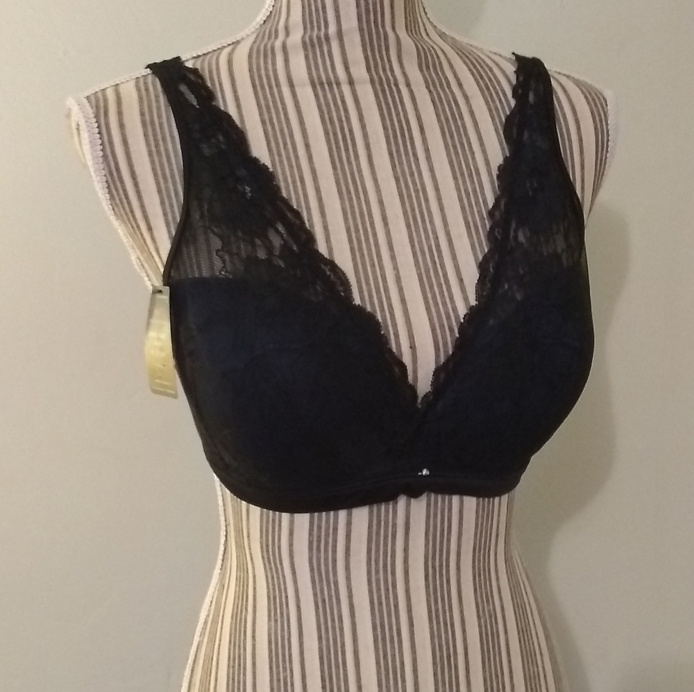 Maidenform Black Wireless Comfort Flex Fit Bra